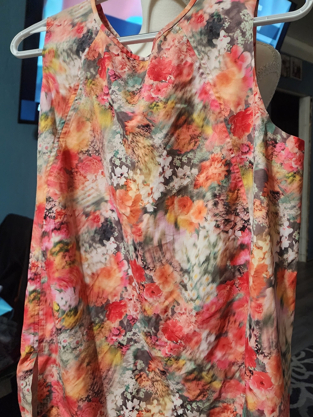 Athleta Floral Print Sleeveless Camisole in Coral, Pink and Gray Sz Med